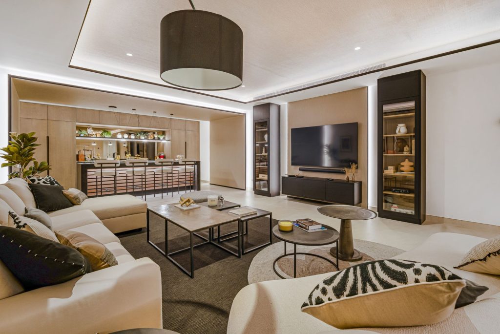 Discover this brand-new, six-bedroom south-facing villa on the Golden Mile, Marbella: Spainpropertyadvisor.com