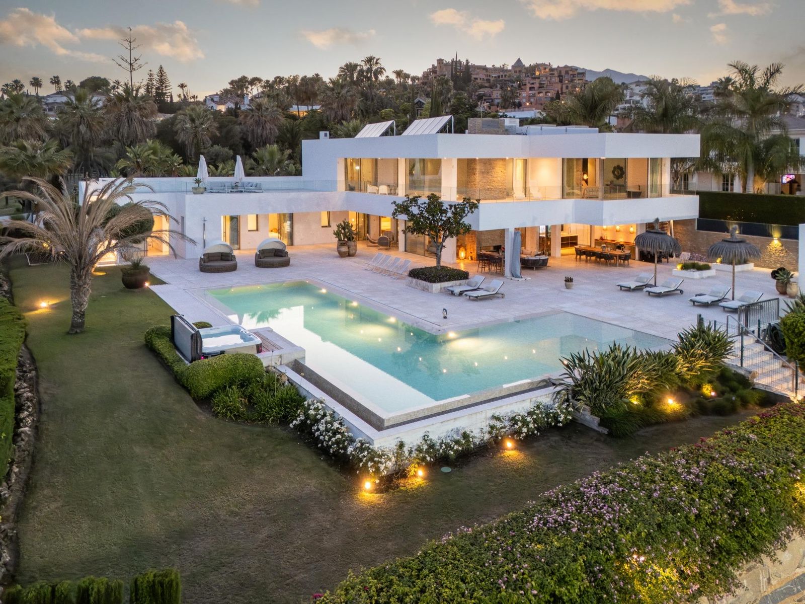 Luxury villas for sale in Marbella | Spainpropertyadvisor.com