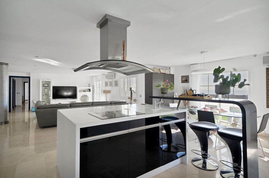 Marbella Proverty Investment | Benalmadena Penthouse Apartment for sale